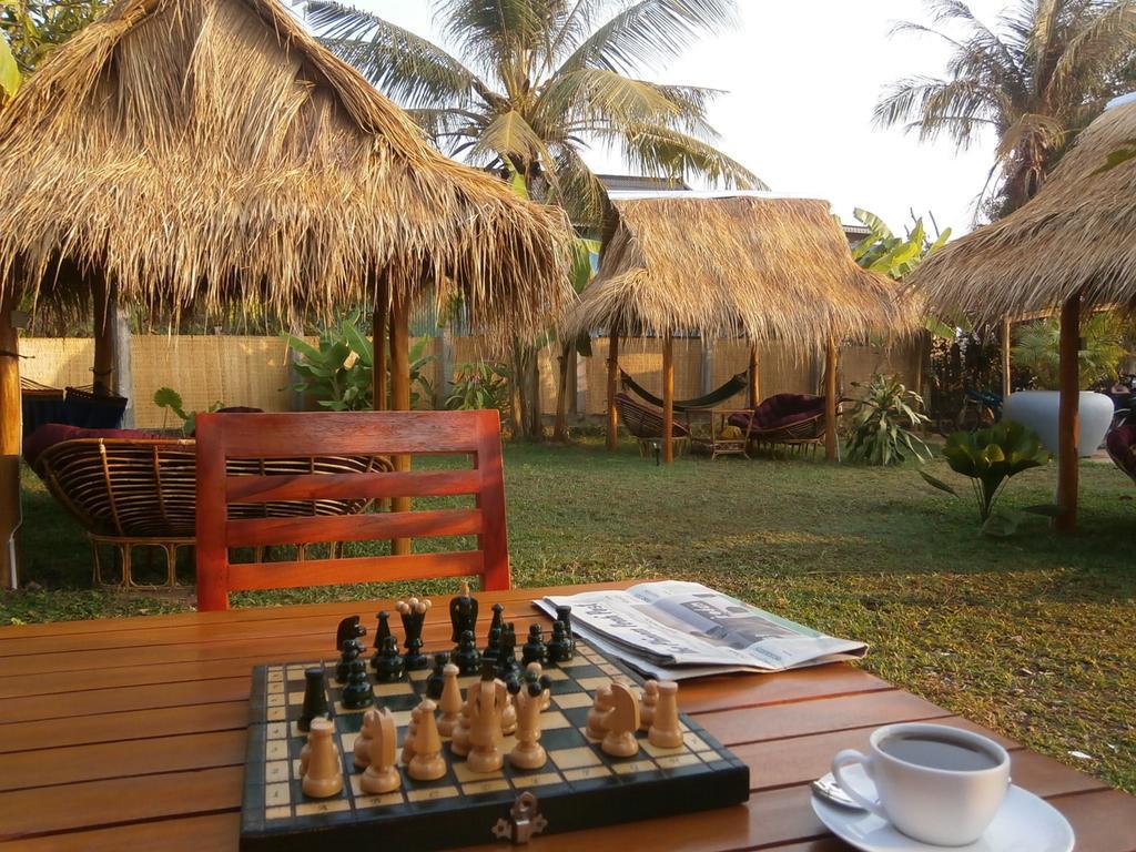 Bandini'S Hotell Kampot Exteriör bild